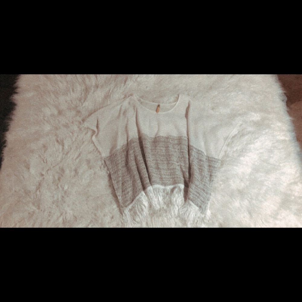 Fringe-Detail Top - Picture 2 of 2